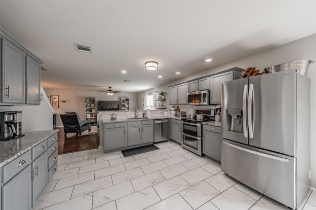 5752 Mountain Stream Trail, Fort Worth, TX 76244