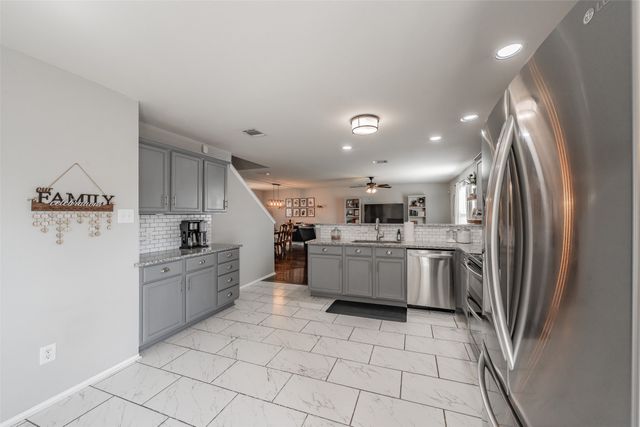 5752 Mountain Stream Trail, Fort Worth, TX 76244