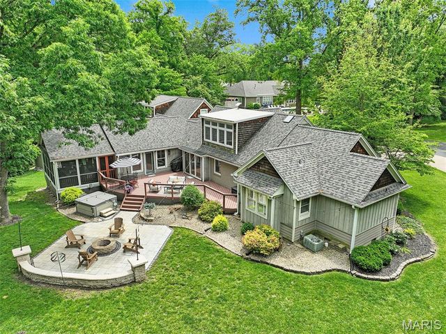 1102 Franklin Avenue, Edwardsville, IL 62025