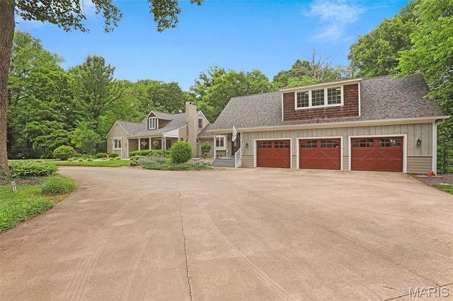 1102 Franklin Avenue, Edwardsville, IL 62025