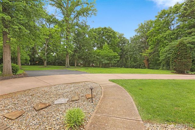 1102 Franklin Avenue, Edwardsville, IL 62025