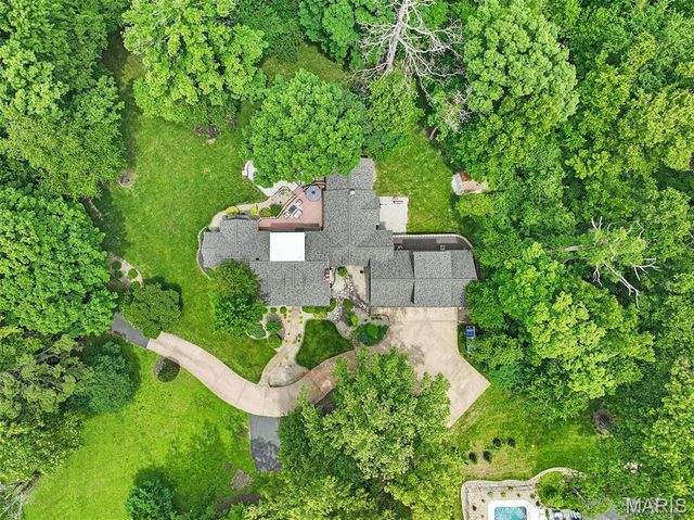 1102 Franklin Avenue, Edwardsville, IL 62025