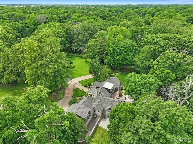 1102 Franklin Avenue, Edwardsville, IL 62025