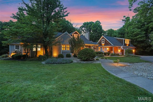 1102 Franklin Avenue, Edwardsville, IL 62025