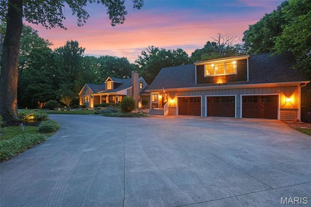 1102 Franklin Avenue, Edwardsville, IL 62025