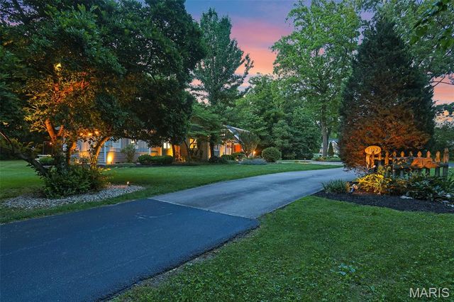 1102 Franklin Avenue, Edwardsville, IL 62025