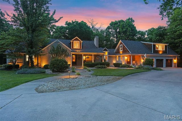 1102 Franklin Avenue, Edwardsville, IL 62025