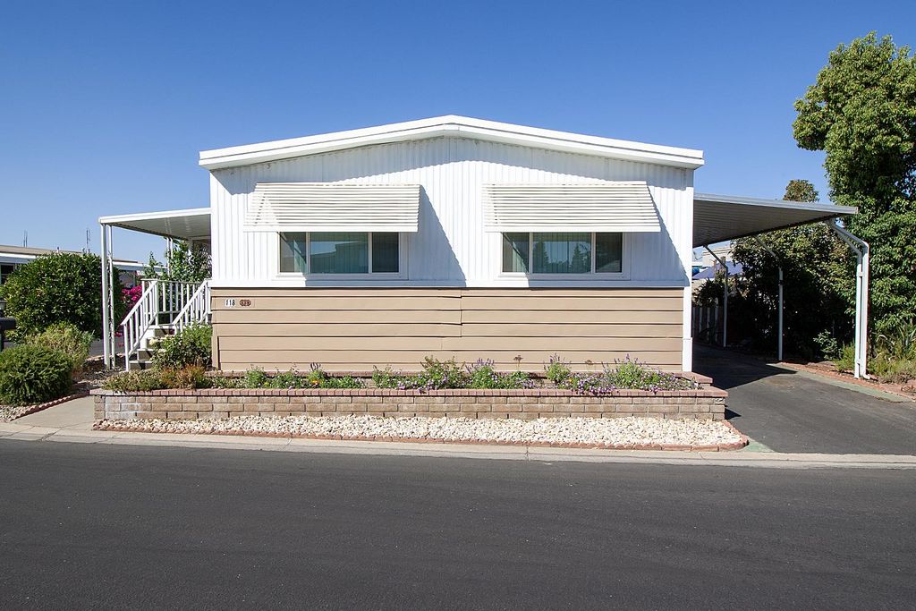 221 W Herndon Avenue # 118, Fresno, CA 93650