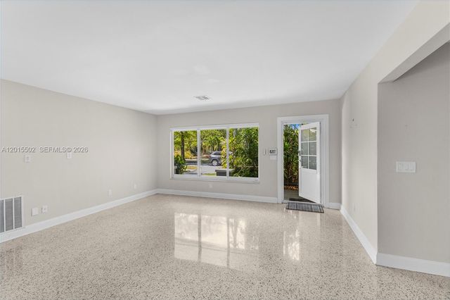340 NE 129th St, North Miami, FL 33161