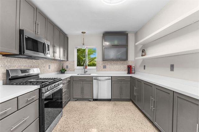 340 NE 129th St, North Miami, FL 33161