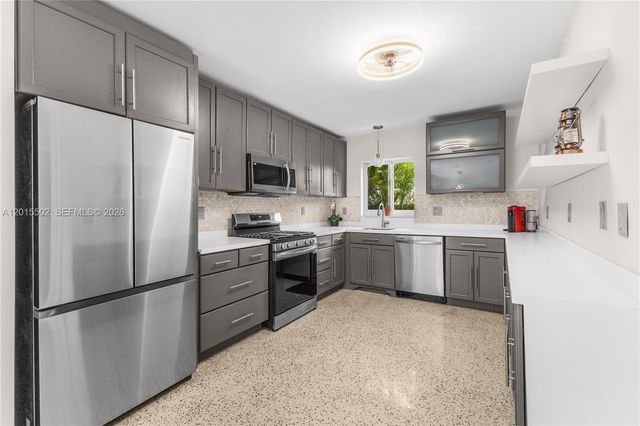 340 NE 129th St, North Miami, FL 33161