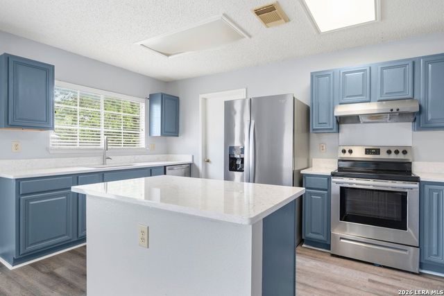 823 PINEHURST DR, New Braunfels, TX 78130