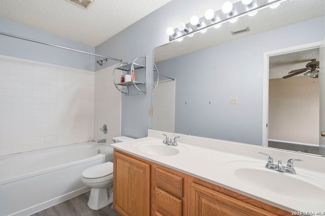823 PINEHURST DR, New Braunfels, TX 78130