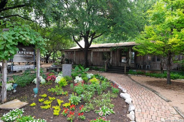 823 PINEHURST DR, New Braunfels, TX 78130