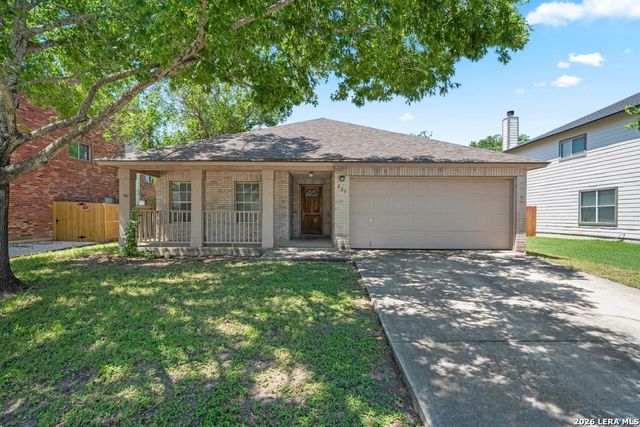 823 PINEHURST DR, New Braunfels, TX 78130
