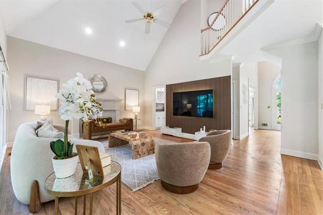 9170 Nesbit Lakes Drive, Roswell, GA 30022