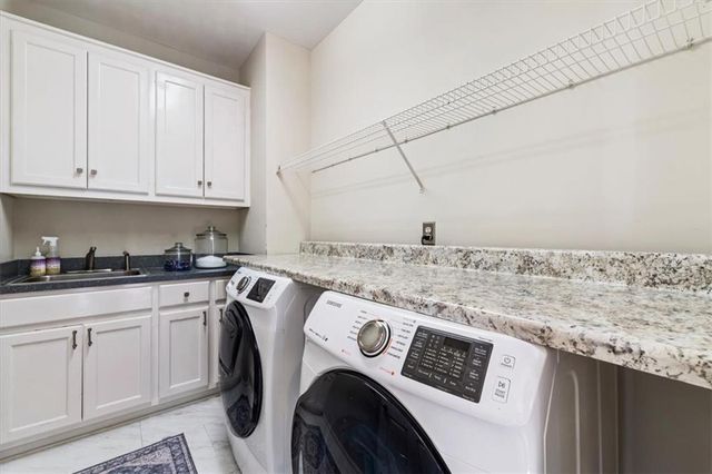 9170 Nesbit Lakes Drive, Roswell, GA 30022