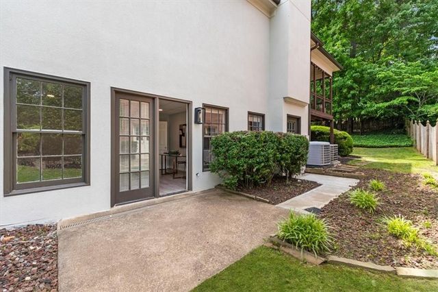 9170 Nesbit Lakes Drive, Roswell, GA 30022