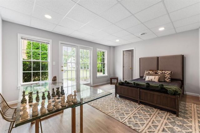 9170 Nesbit Lakes Drive, Roswell, GA 30022