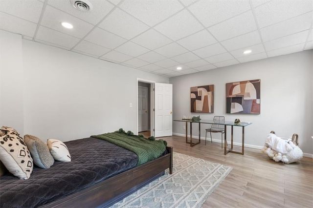 9170 Nesbit Lakes Drive, Roswell, GA 30022