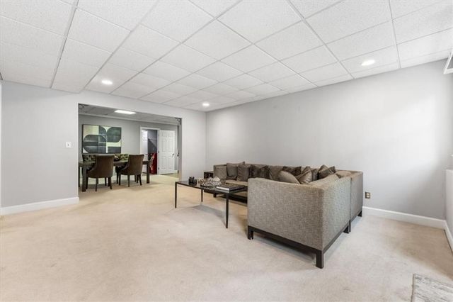 9170 Nesbit Lakes Drive, Roswell, GA 30022