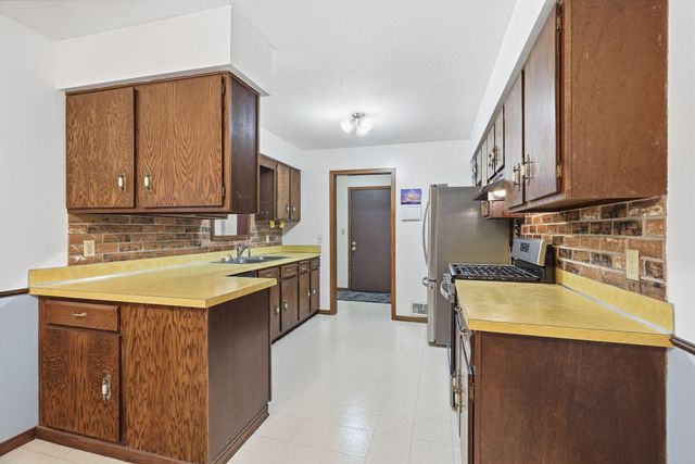 10304 107th Place N, Maple Grove, MN 55369