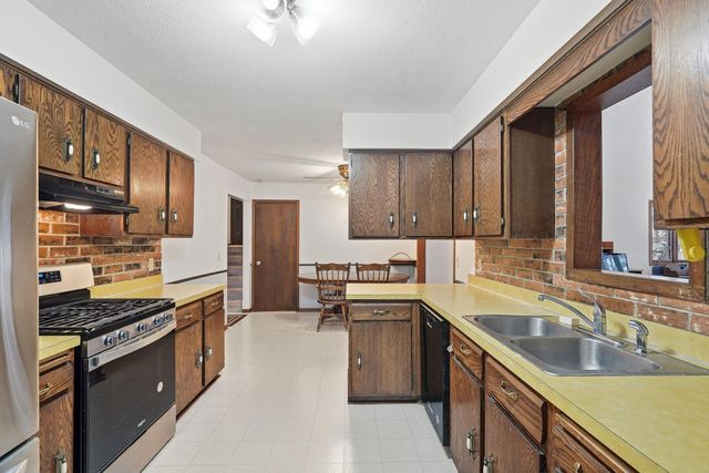 10304 107th Place N, Maple Grove, MN 55369