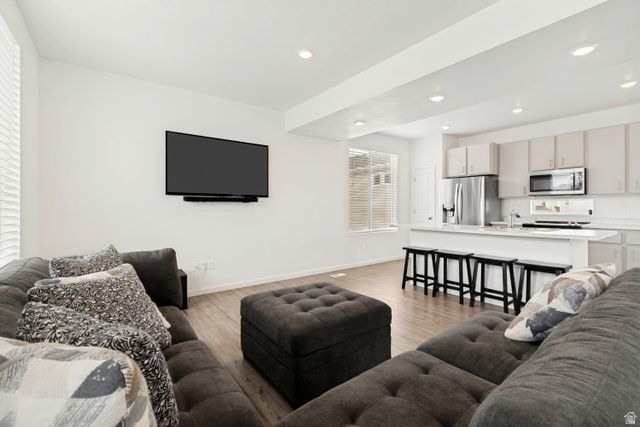 62 E STROLL AVE, Saratoga Springs, UT 84045