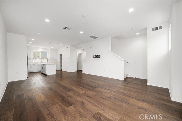 5860 LINDEN 8, Long Beach, CA 90805