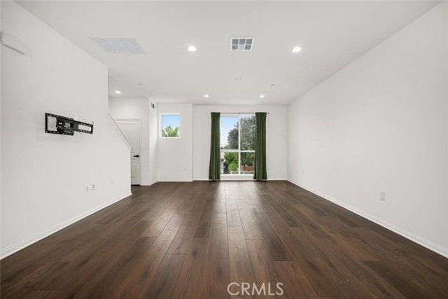 5860 LINDEN 8, Long Beach, CA 90805