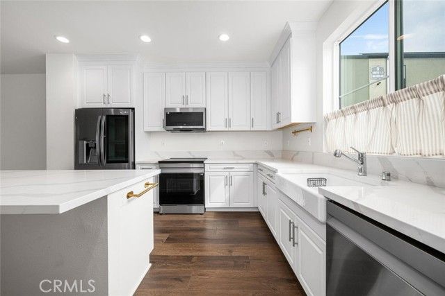 5860 LINDEN 8, Long Beach, CA 90805