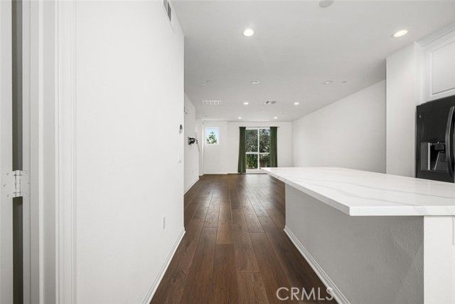 5860 LINDEN 8, Long Beach, CA 90805