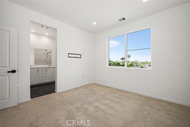 5860 LINDEN 8, Long Beach, CA 90805