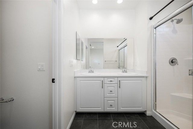 5860 LINDEN 8, Long Beach, CA 90805