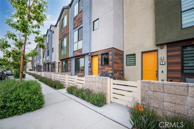 5860 LINDEN 8, Long Beach, CA 90805