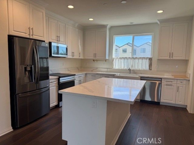 5860 LINDEN 8, Long Beach, CA 90805