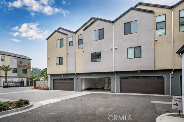 5860 LINDEN 8, Long Beach, CA 90805