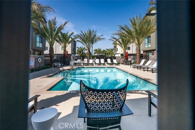 5860 LINDEN 8, Long Beach, CA 90805