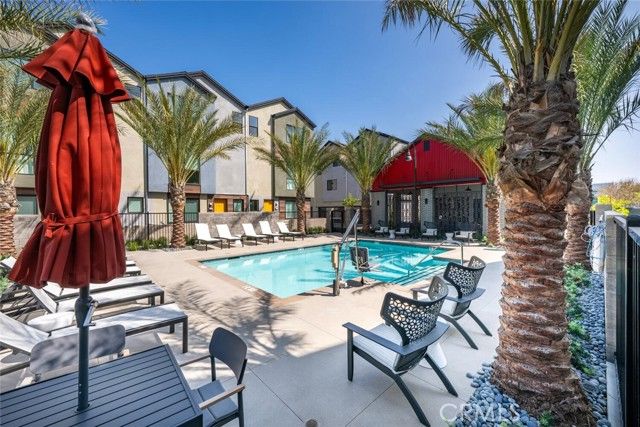 5860 LINDEN 8, Long Beach, CA 90805