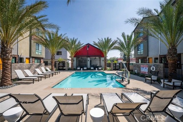 5860 LINDEN 8, Long Beach, CA 90805