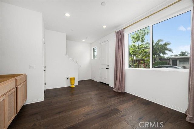 5860 LINDEN 8, Long Beach, CA 90805