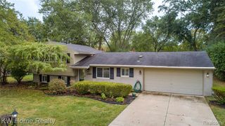 28955 Glenarden Street, Farmington Hills, MI 48334