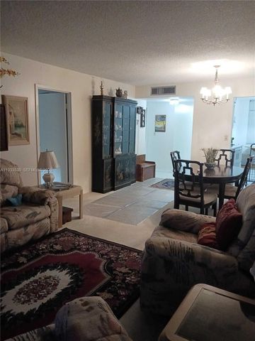 2901 NW 48th Ave 367, Lauderdale Lakes, FL 33313