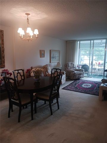 2901 NW 48th Ave 367, Lauderdale Lakes, FL 33313