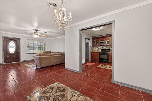 1450 Maryknoll Drive, Houston, TX 77015