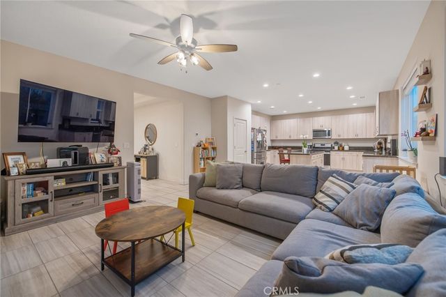 3433 W Milan, Visalia, CA 93277