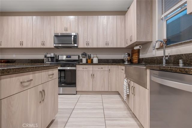 3433 W Milan, Visalia, CA 93277