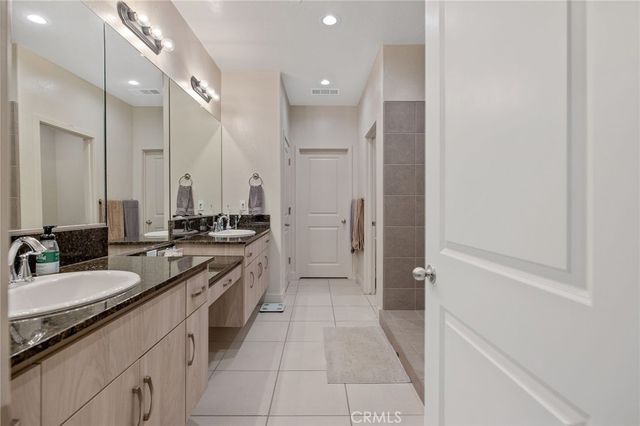 3433 W Milan, Visalia, CA 93277