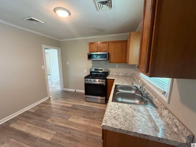 2632 Goodman, Paducah, KY 42003
