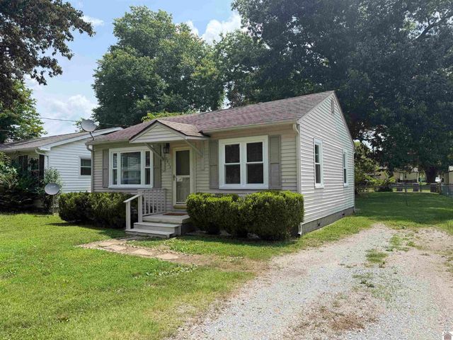 2632 Goodman, Paducah, KY 42003